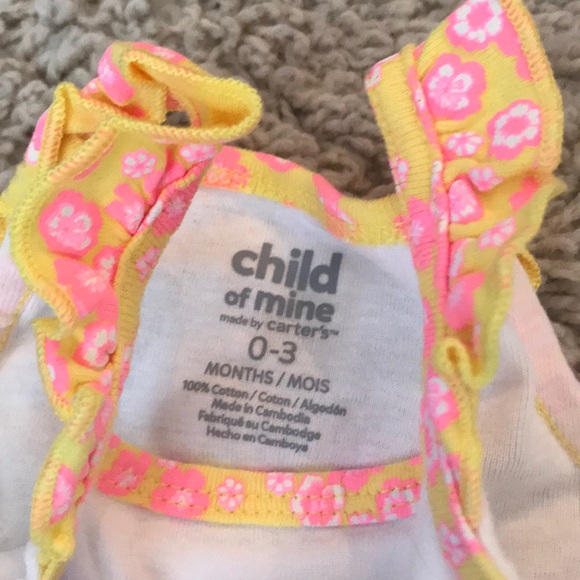 2 baby outfits - Picture 6 of 7